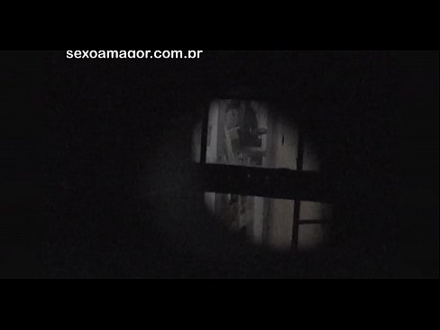 ❤️ Блонди ба таври махфӣ аз ҷониби як сайёҳи ҳамсоя, ки паси хиштҳои холӣ пинҳон шудааст, сабт мешавад ❌  Секс  дар tg.redpornpictures.ru ❤